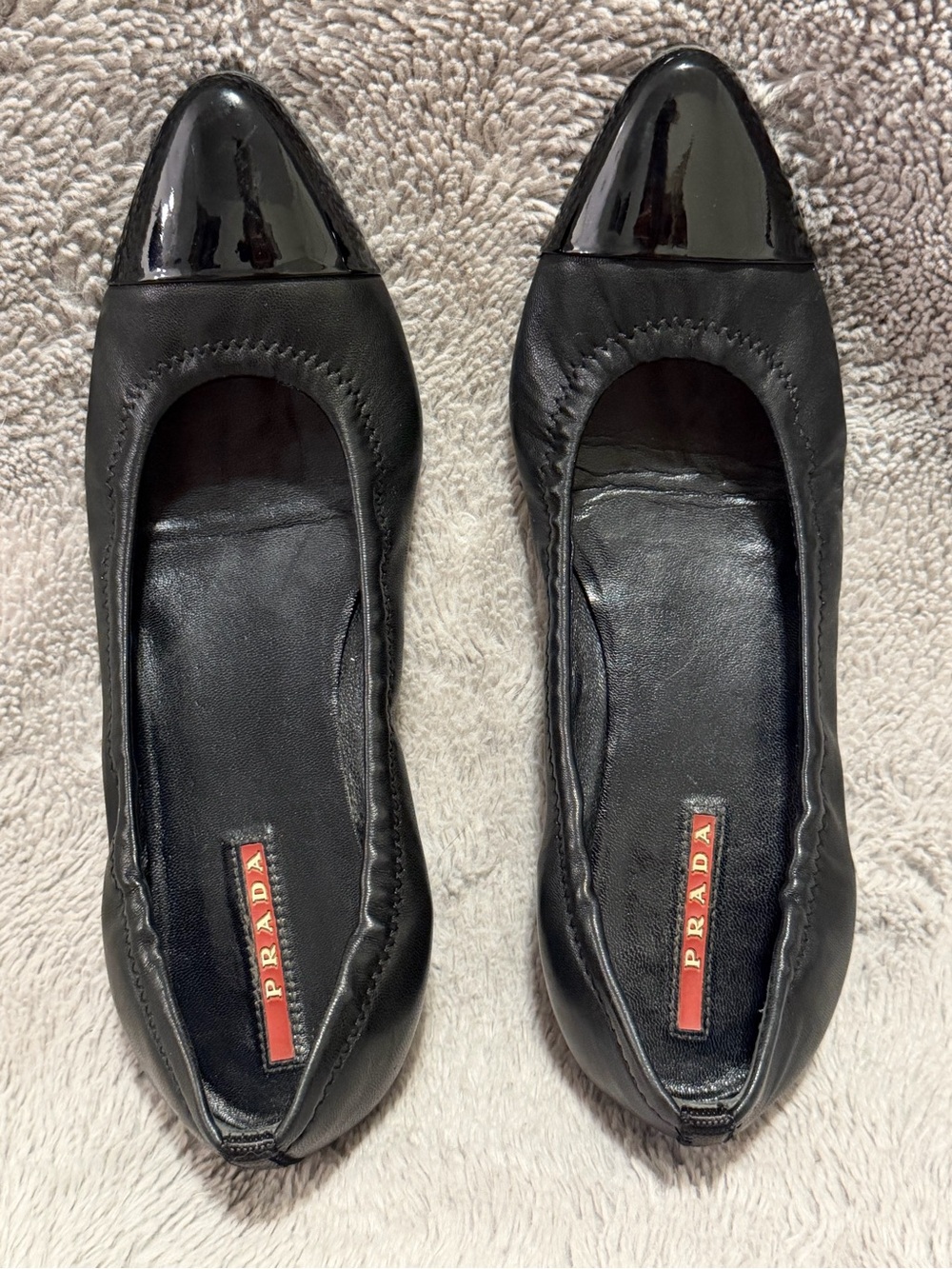Prada Flats Womens 36 US 6 Black Leather Pointed Toe Scrunch Slip On Shoes